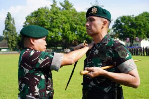 Divisi Infanteri 2 Kostrad Gelar Upacara Kenaikan Pangkat dan Halal bi Halal