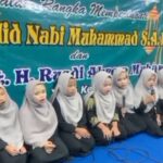 Peringati Maulid Nabi dan Haul ke-3, KH Rusdi Akrom Mubarok, Langgar Waqof Darul Huda Tegaskan Peran sebagai Pusat Pendidikan Karakter Umat IMG-20260825-WA0210